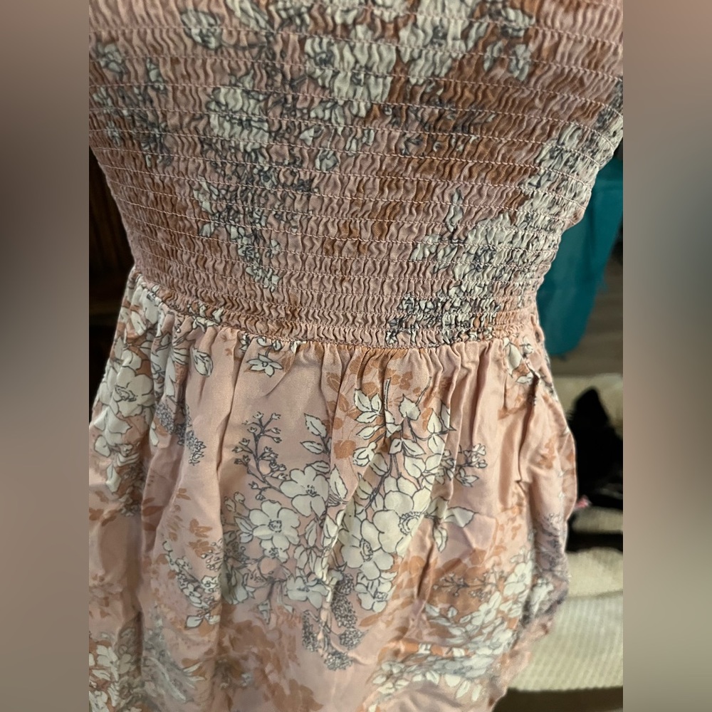 Really cute beach cover up with pockets size medium new or dress